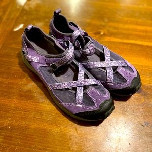 Lands’end barely worn hiking/water shoes